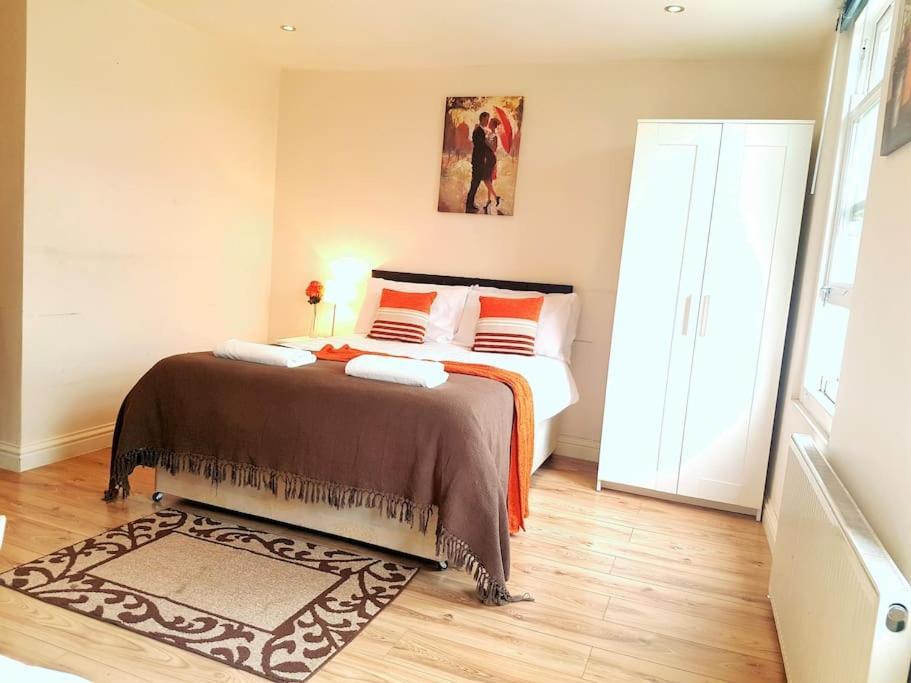 Comfortable Studio Flat Near Central London Ngoại thất bức ảnh