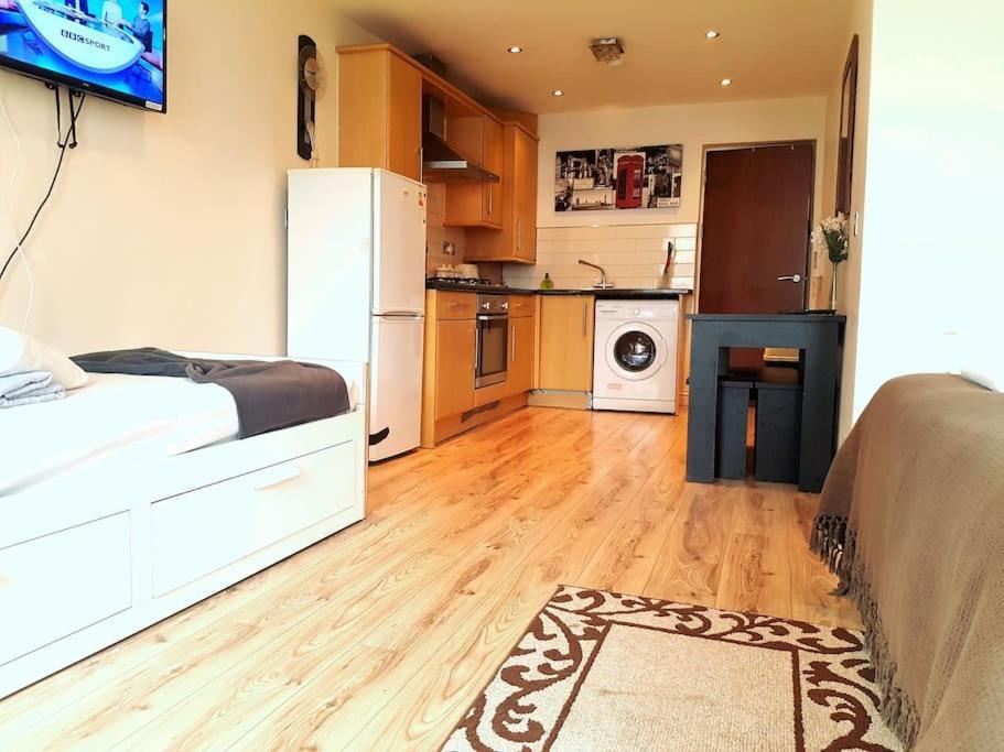 Comfortable Studio Flat Near Central London Ngoại thất bức ảnh